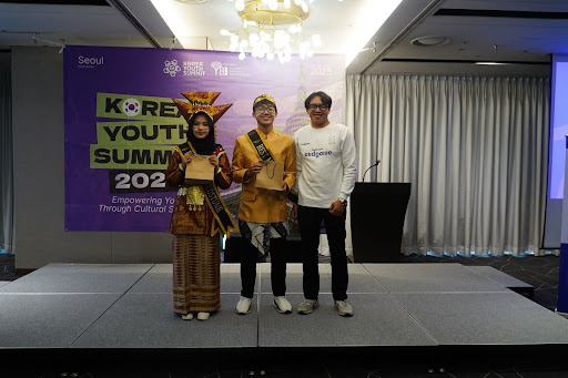Indonesian Traditional Costume Wins Best Costume Award at Korea Youth Summit 2025, Brought by MAN 2 Kota Malang Delegates