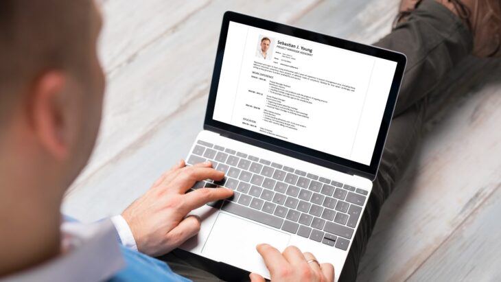 Cara Membuat CV yang Menonjol dan Profesional